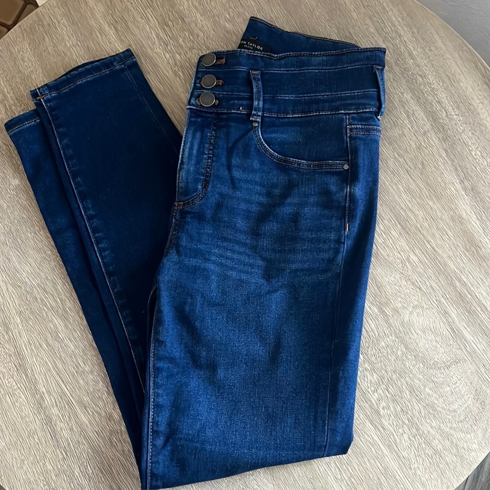 Ann Taylor- the skinny- size 4 high rise petite